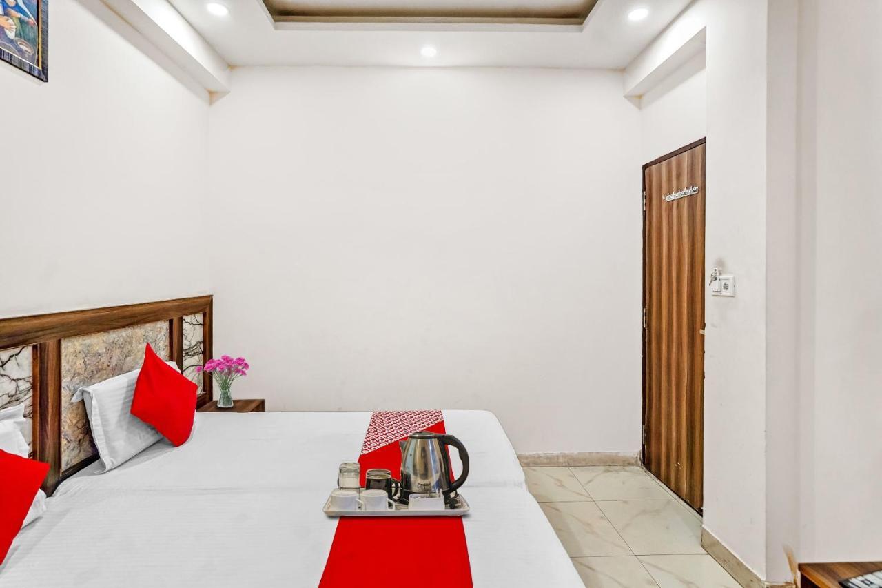 Oyo 88326 Hotel Cloud 9 Nuova Delhi Esterno foto
