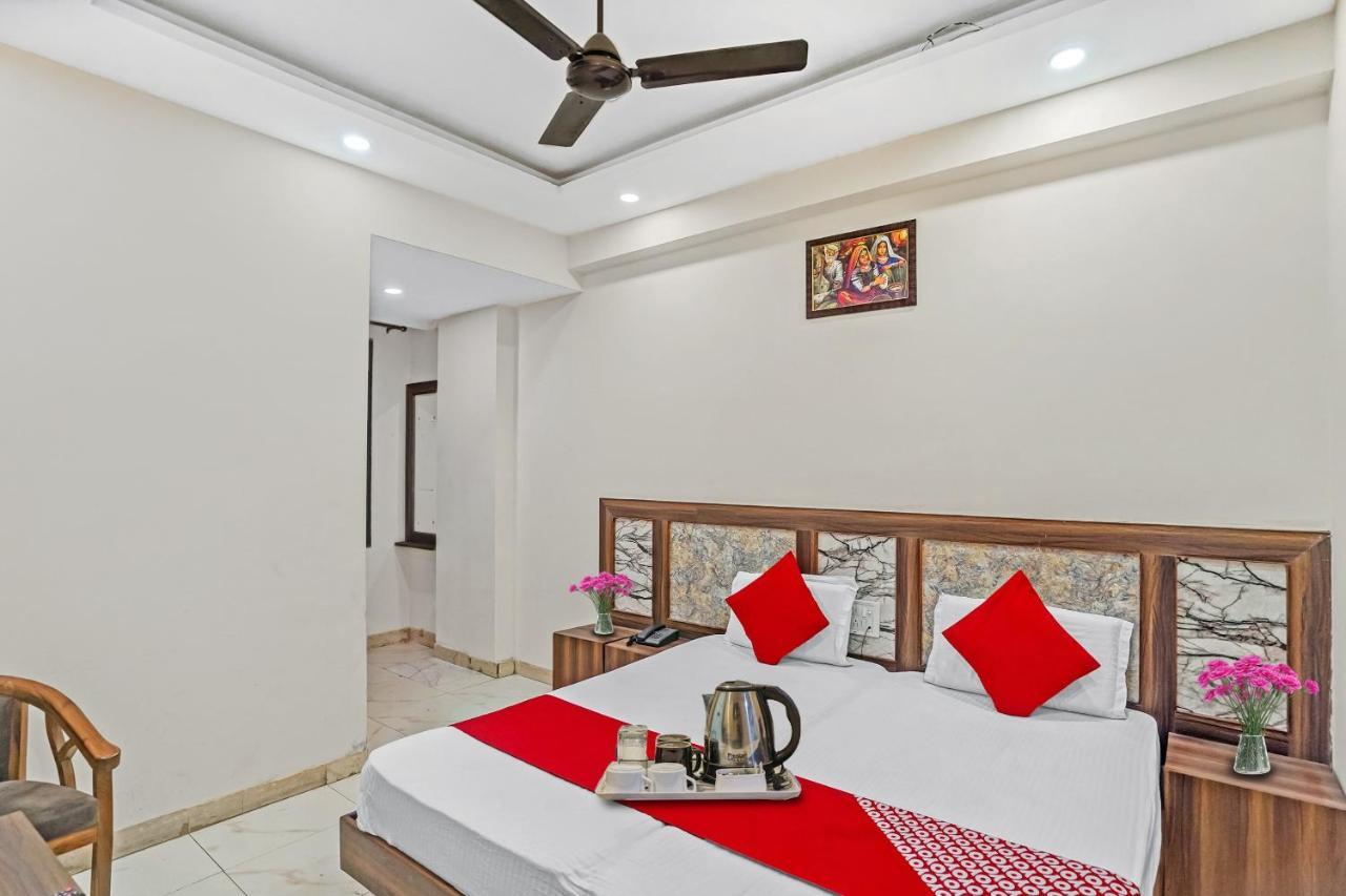 Oyo 88326 Hotel Cloud 9 Nuova Delhi Esterno foto