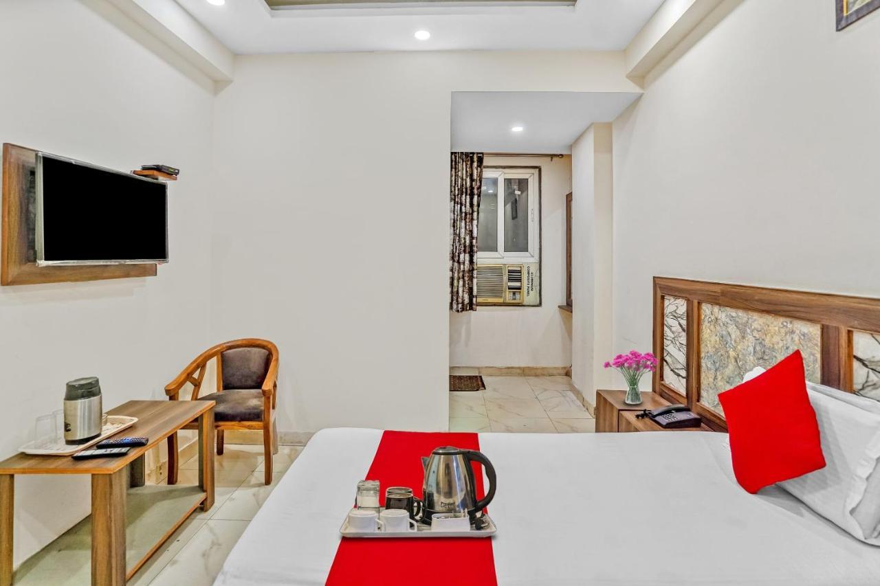 Oyo 88326 Hotel Cloud 9 Nuova Delhi Esterno foto