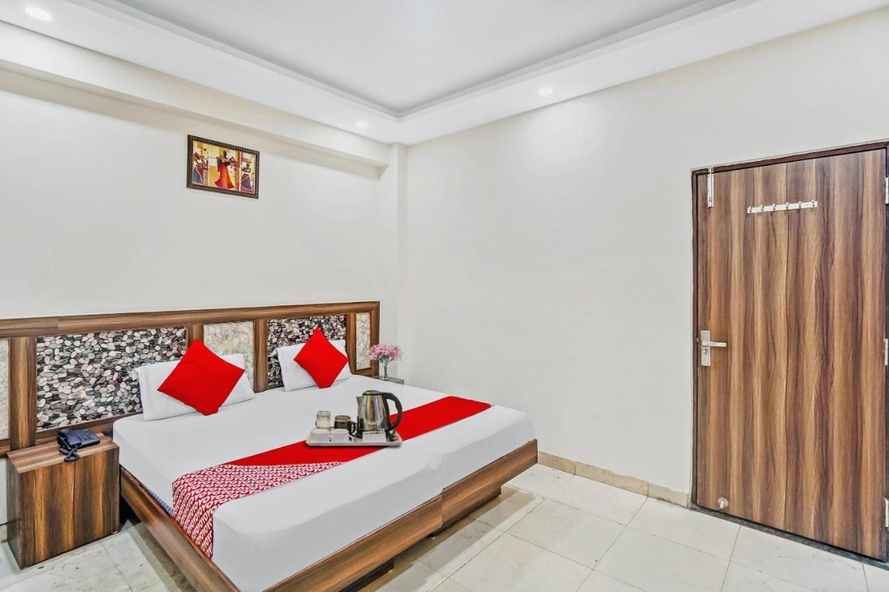 Oyo 88326 Hotel Cloud 9 Nuova Delhi Esterno foto