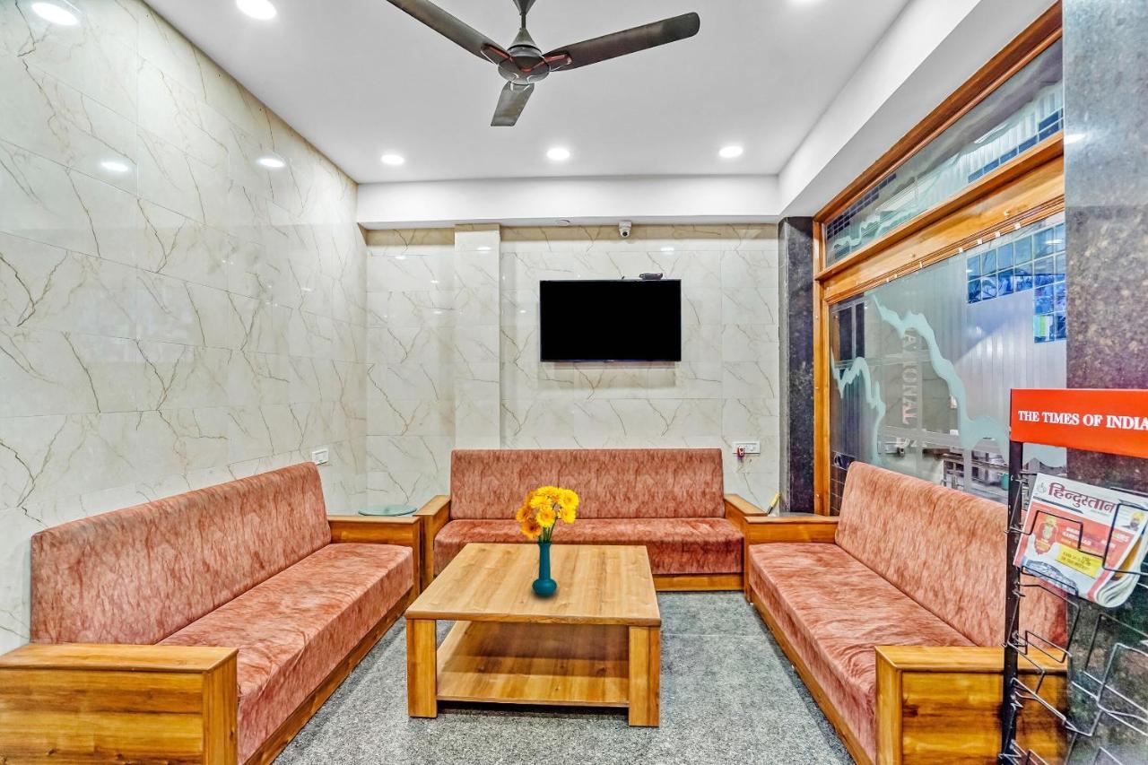 Oyo 88326 Hotel Cloud 9 Nuova Delhi Esterno foto