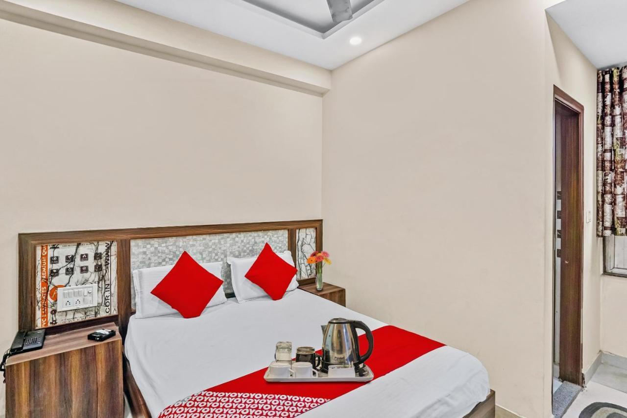 Oyo 88326 Hotel Cloud 9 Nuova Delhi Esterno foto
